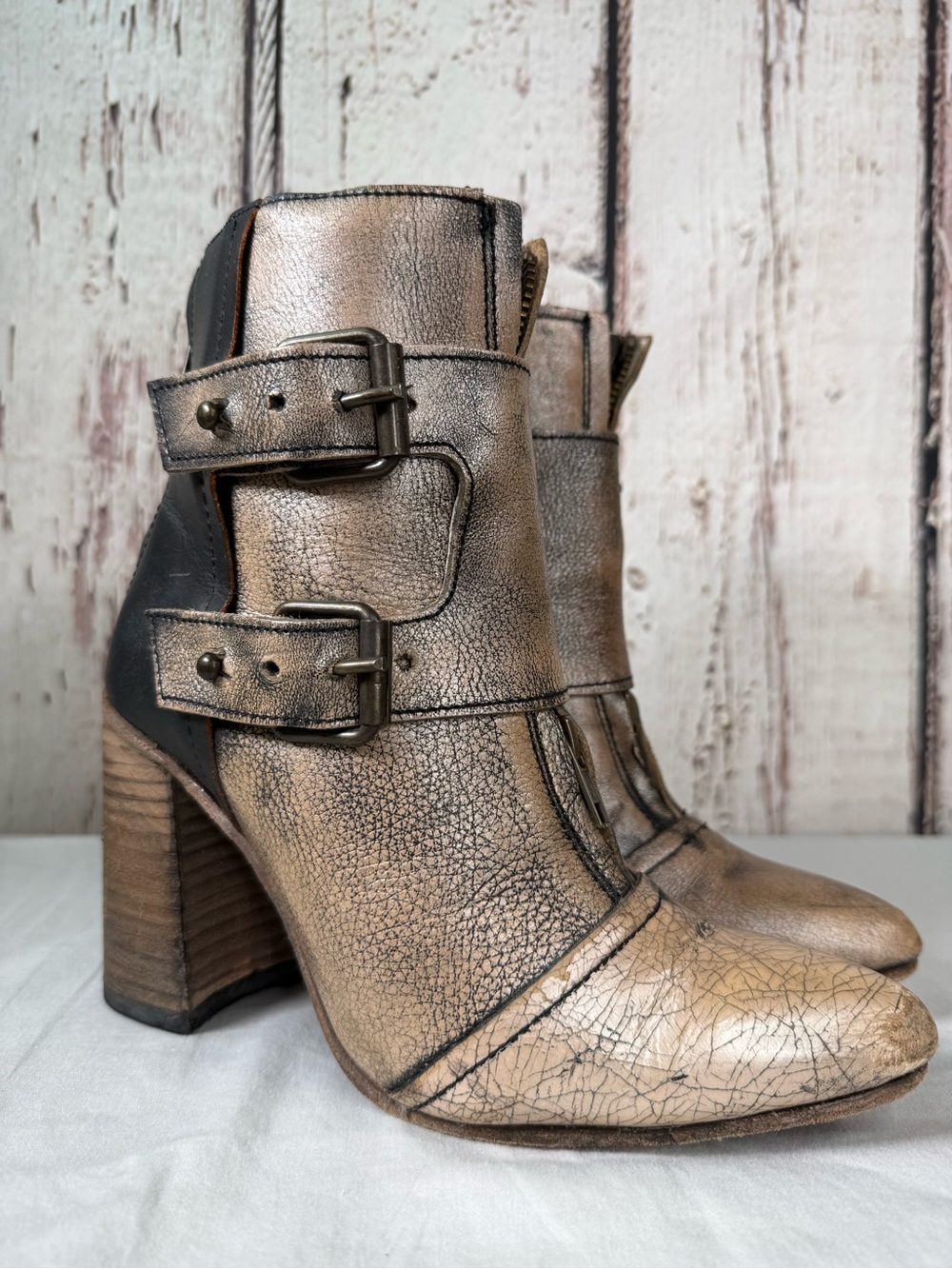 Freebird by Steven Joey Distressed Leather Buckle Block Heel Ankle Booties Boots - Picture 2 of 16